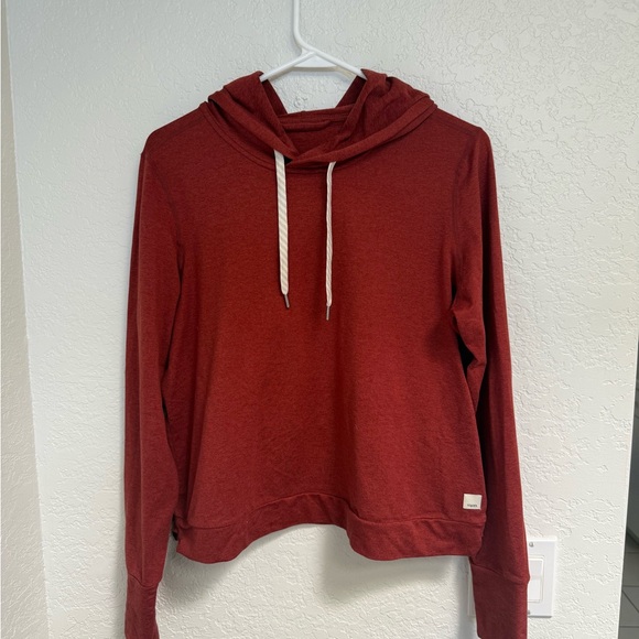 Vuori Tops - Vuori Rust Red Hooded Pullover Sweatshirt M